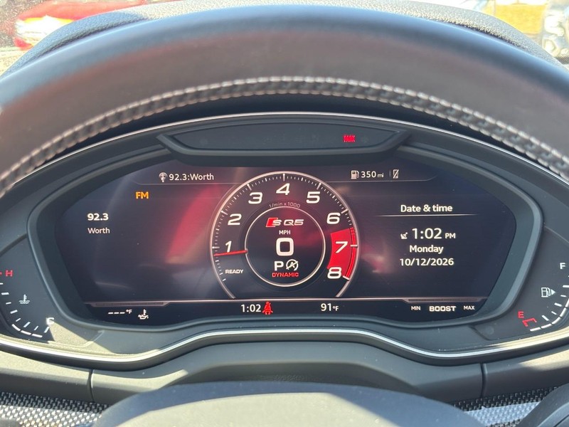 Audi SQ5 Vehicle Full-screen Gallery Image 21