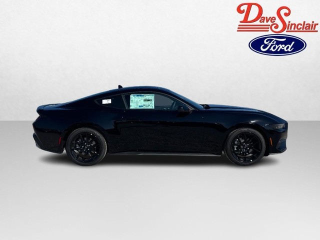 2026 Ford Mustang EcoBoost thumbnail image 04