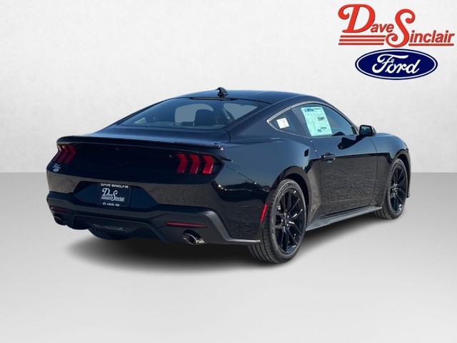 2026 Ford Mustang EcoBoost thumbnail image 05