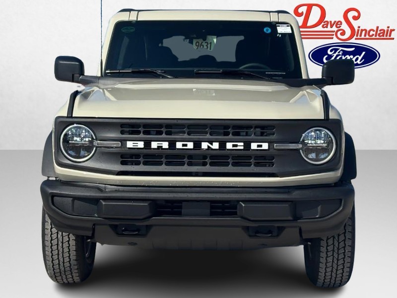 Ford Bronco Vehicle Image 02