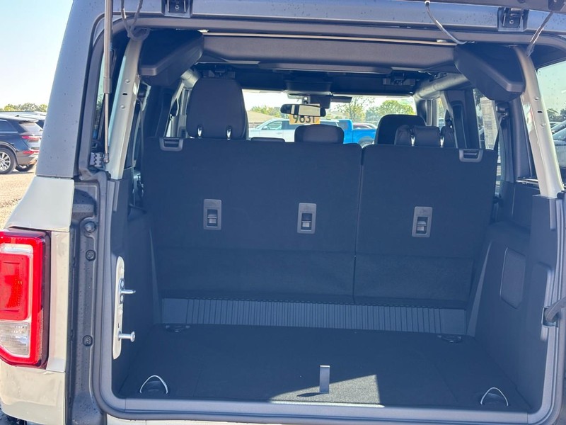 Ford Bronco Vehicle Image 11