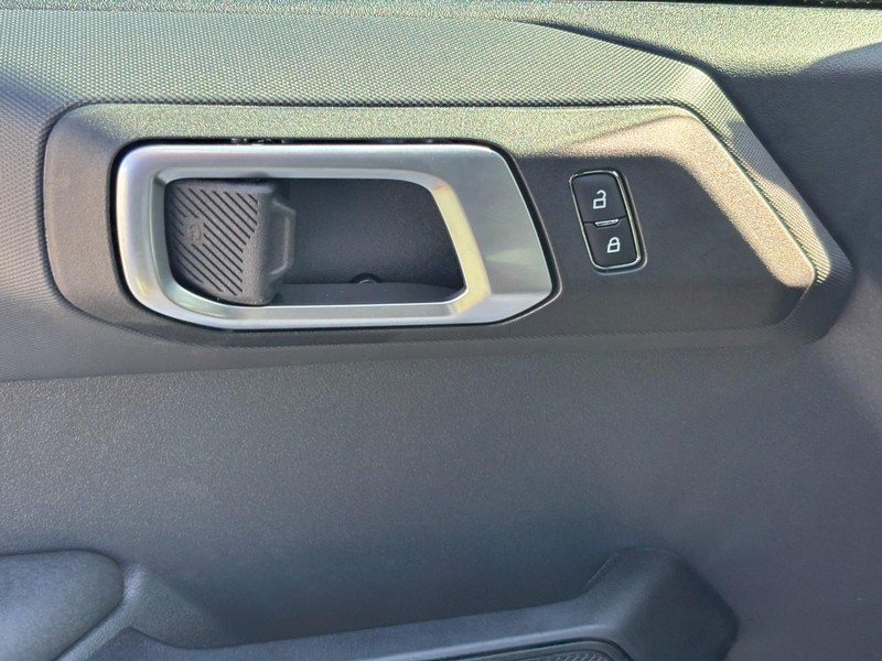 Ford Bronco Vehicle Image 18