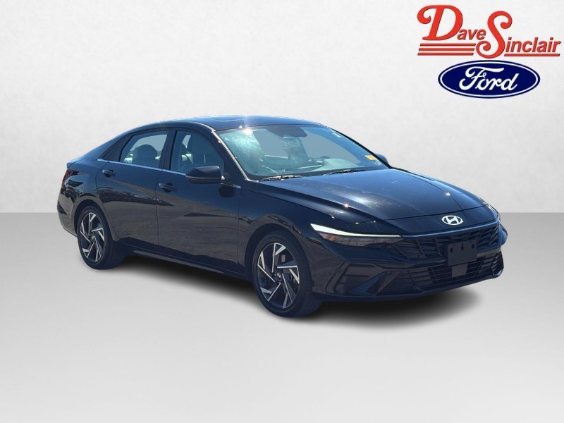 Hyundai Elantra Hybrid Vehicle Image 04