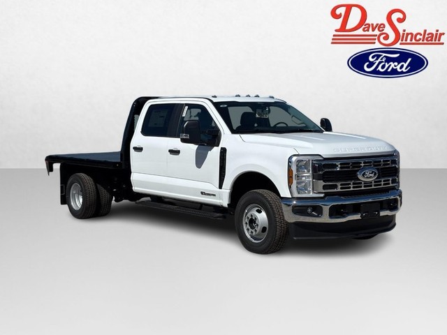 2027 Ford Super Duty F-350 DRW XL thumbnail image 03