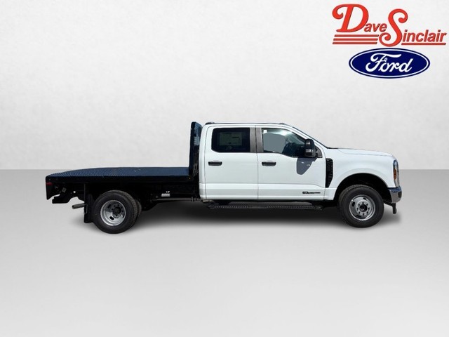2027 Ford Super Duty F-350 DRW XL thumbnail image 04