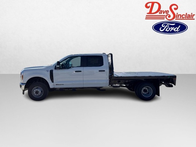 2027 Ford Super Duty F-350 DRW XL thumbnail image 08
