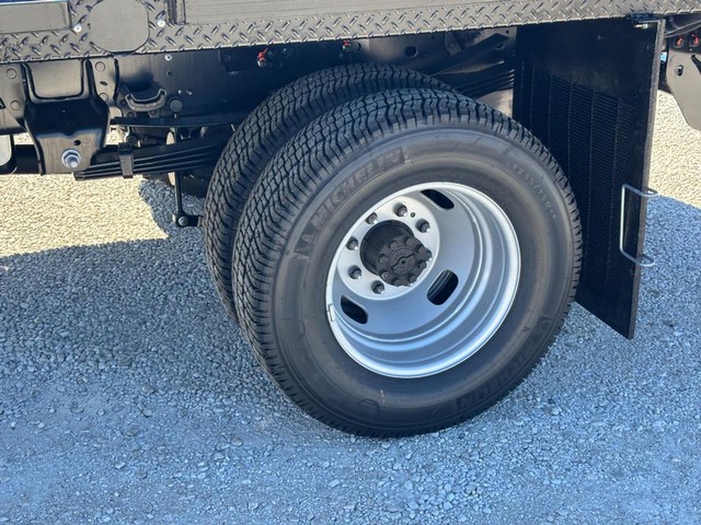 2027 Ford Super Duty F-350 DRW XL thumbnail image 09