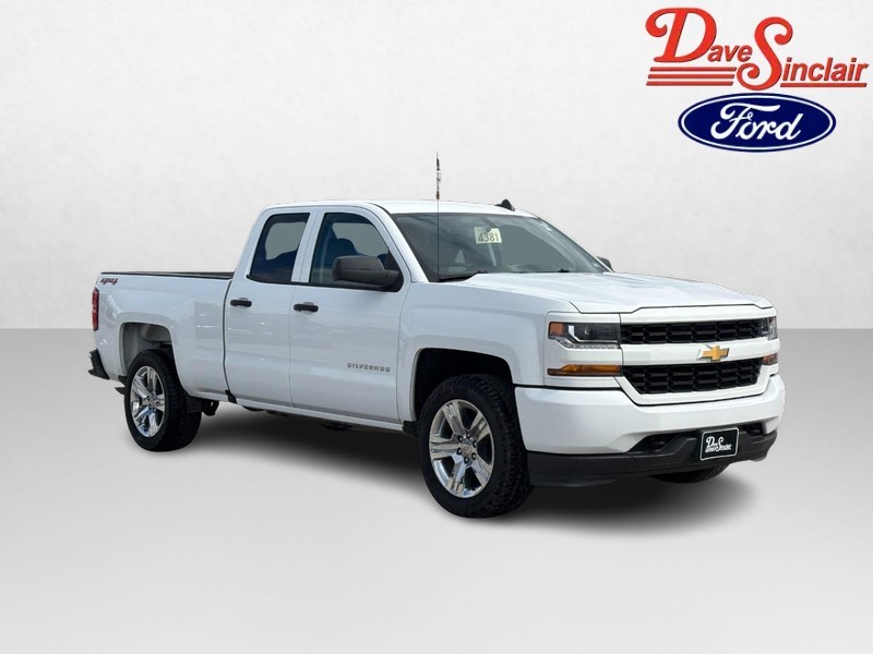 Chevrolet Silverado 1500 LD Vehicle Image 04
