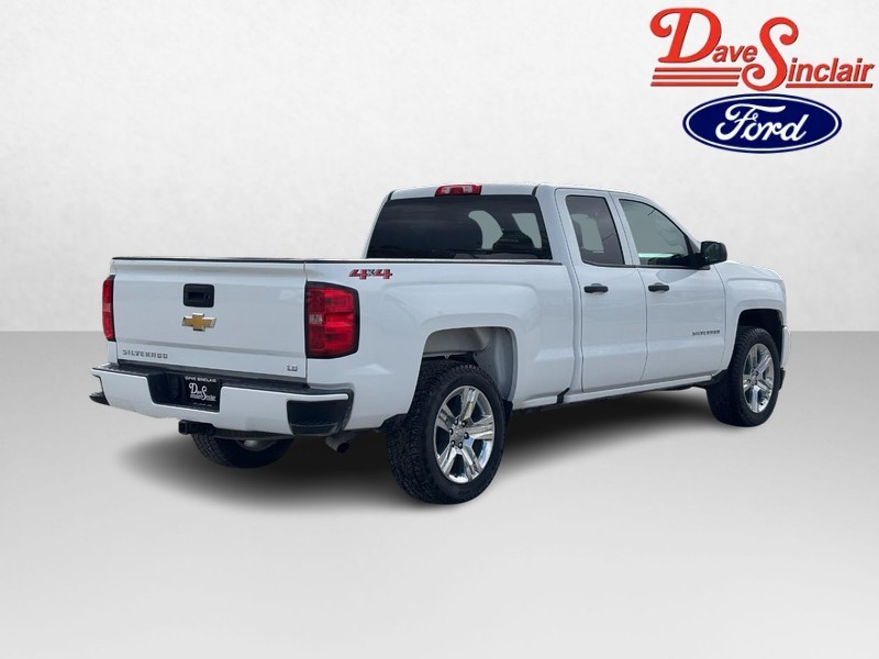 Chevrolet Silverado 1500 LD Vehicle Image 07