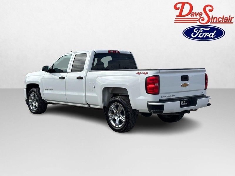 Chevrolet Silverado 1500 LD Vehicle Image 09