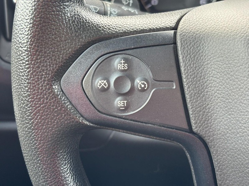 Chevrolet Silverado 1500 LD Vehicle Image 18