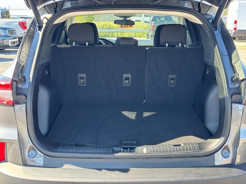 Ford Escape Vehicle Image 11