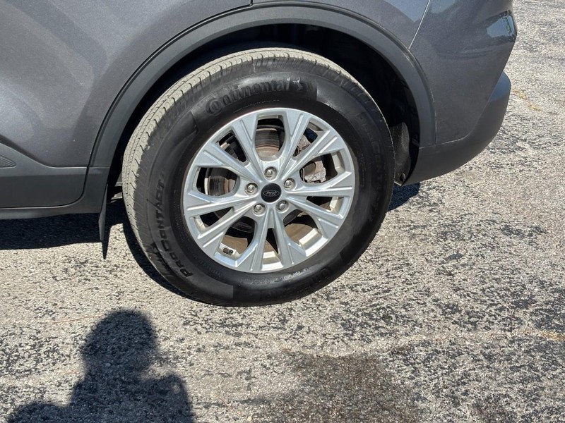 Ford Escape Vehicle Image 12