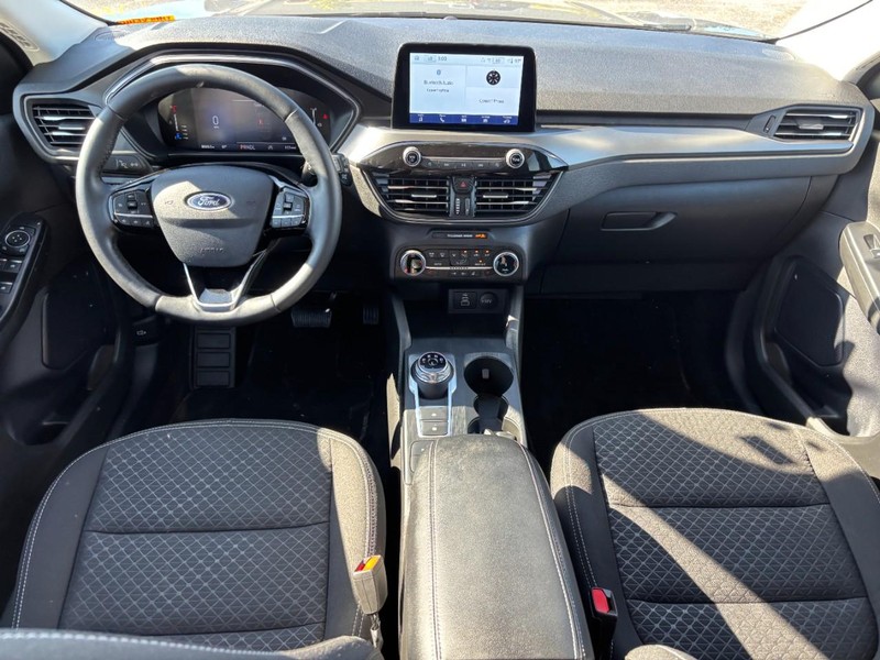 Ford Escape Vehicle Image 15