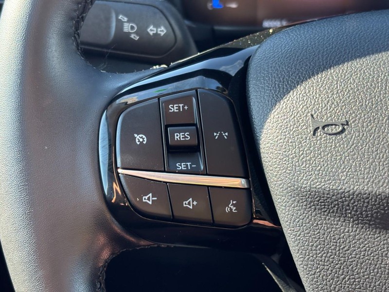 Ford Escape Vehicle Image 19