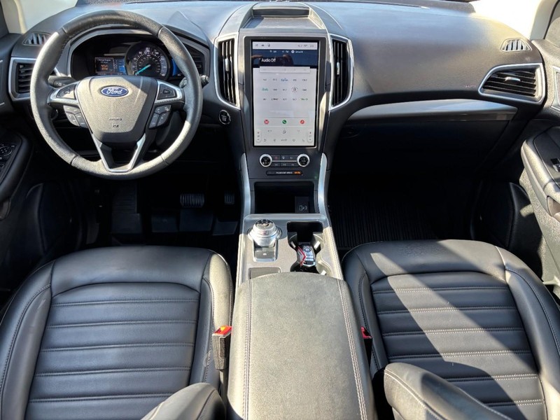 Ford Edge Vehicle Image 15