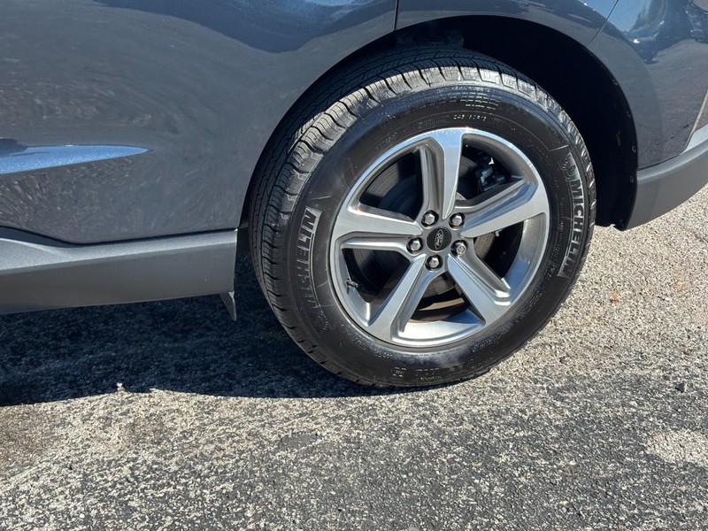 Ford Edge Vehicle Image 12