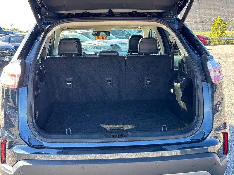 Ford Edge Vehicle Image 11