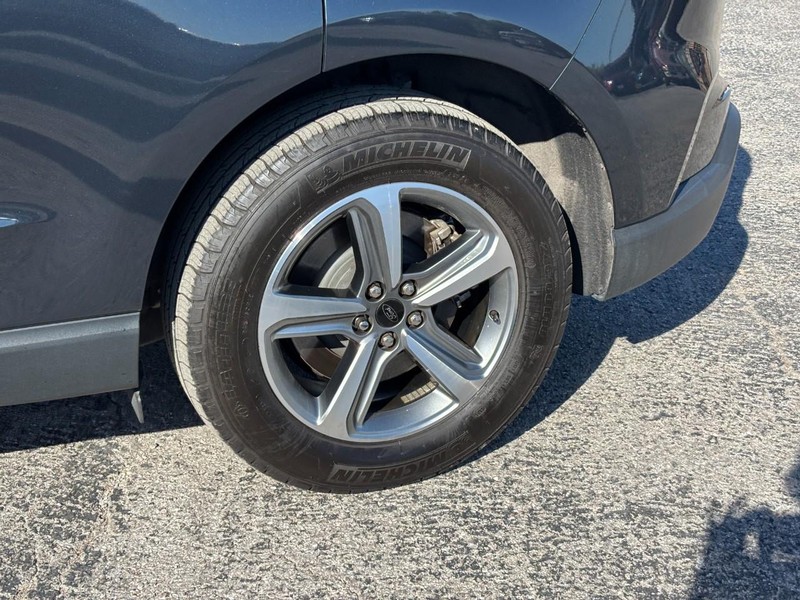 Ford Edge Vehicle Image 12
