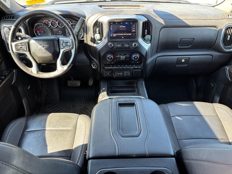 Chevrolet Silverado 1500 Vehicle Full-screen Gallery Image 15
