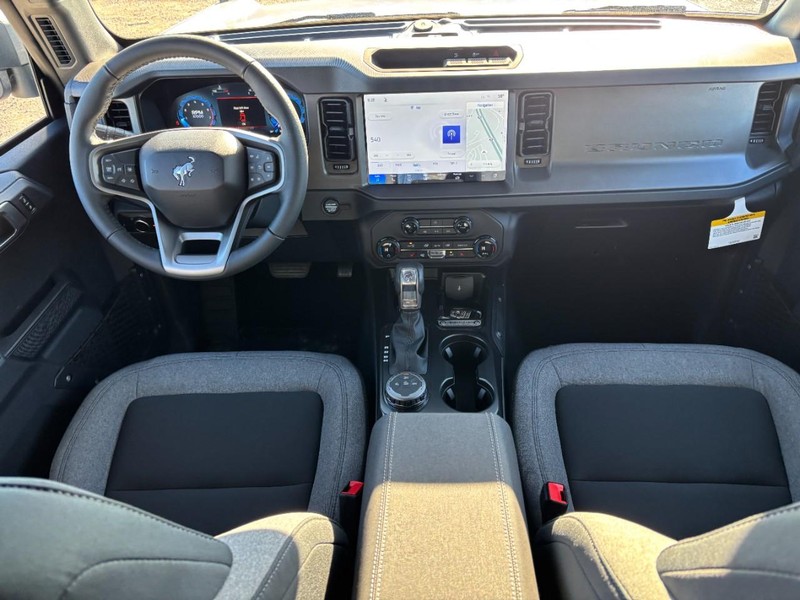 Ford Bronco Vehicle Image 15