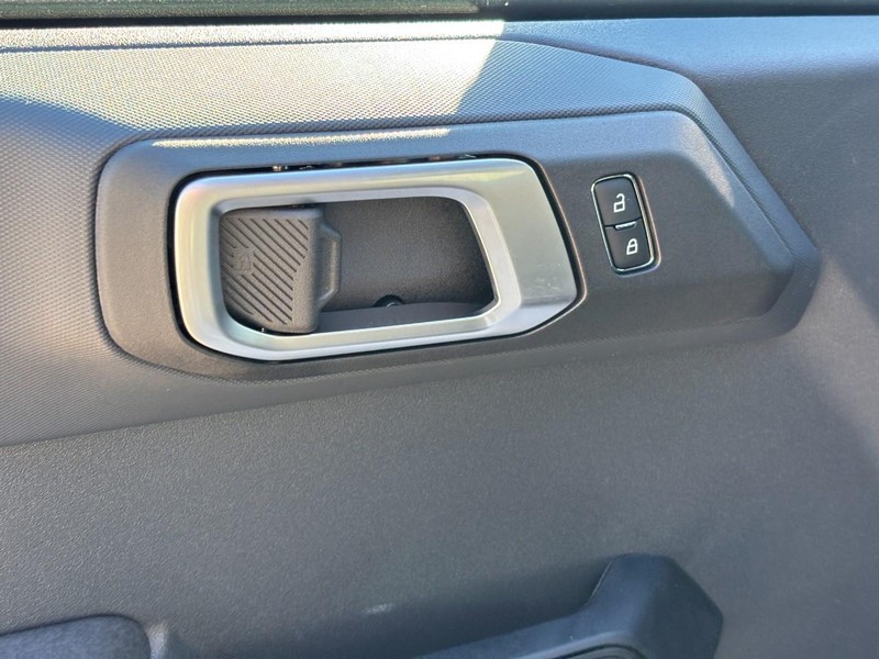Ford Bronco Vehicle Image 18