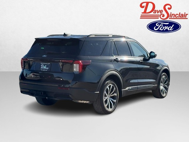 2027 Ford Explorer ST-Line thumbnail image 05