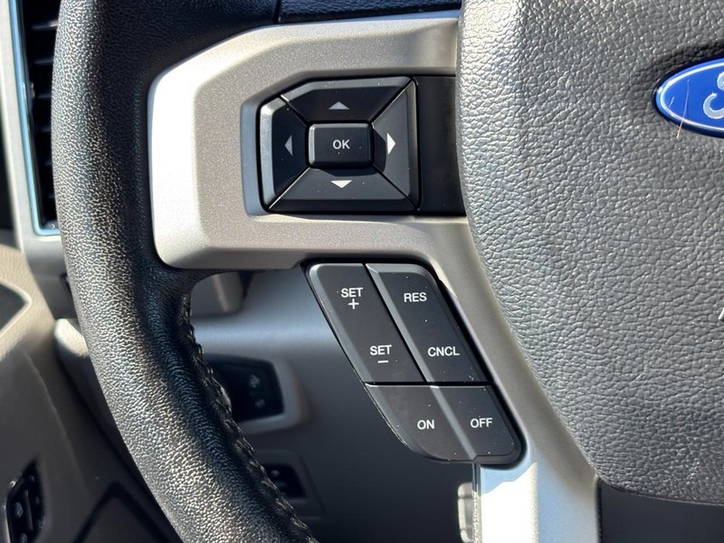 Ford F-150 Vehicle Full-screen Gallery Image 19