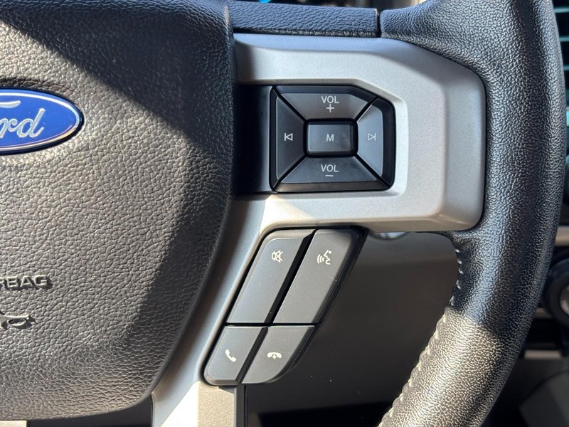 Ford F-150 Vehicle Full-screen Gallery Image 20