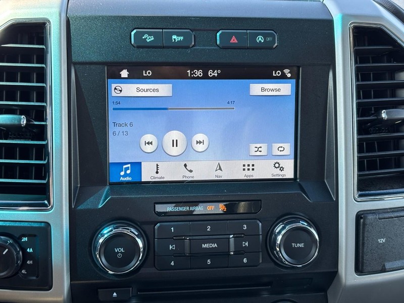 Ford F-150 Vehicle Full-screen Gallery Image 22