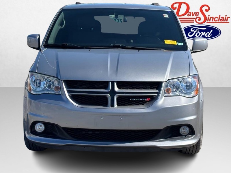 Dodge Grand Caravan Vehicle Full-screen Gallery Image 02