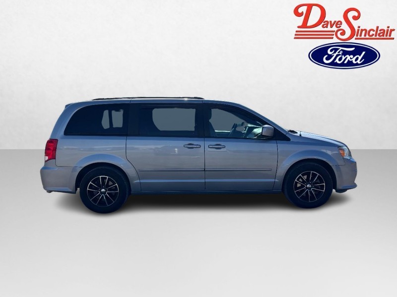 Dodge Grand Caravan Vehicle Full-screen Gallery Image 05