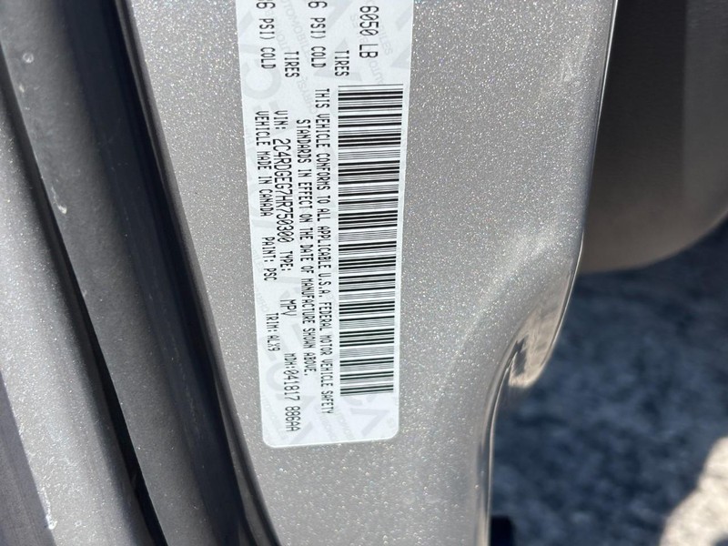 Dodge Grand Caravan Vehicle Full-screen Gallery Image 26