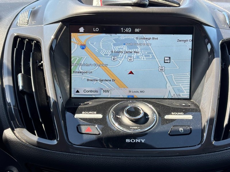 Ford Escape Vehicle Full-screen Gallery Image 22