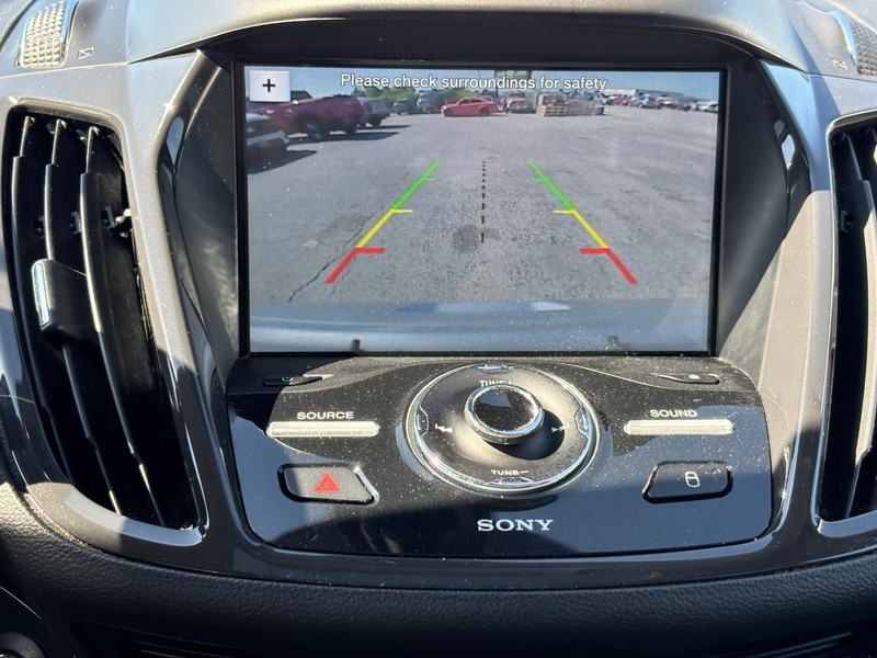Ford Escape Vehicle Full-screen Gallery Image 23