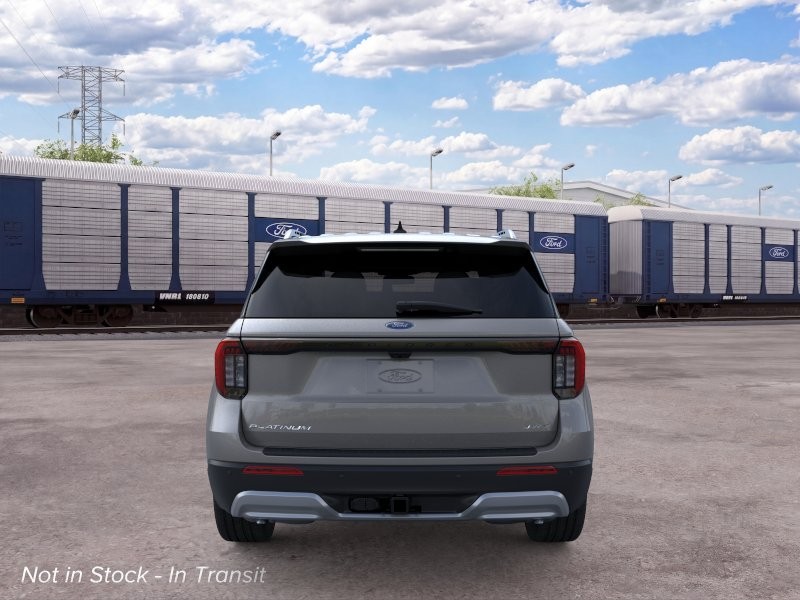 Ford Explorer Vehicle Full-screen Gallery Image 07