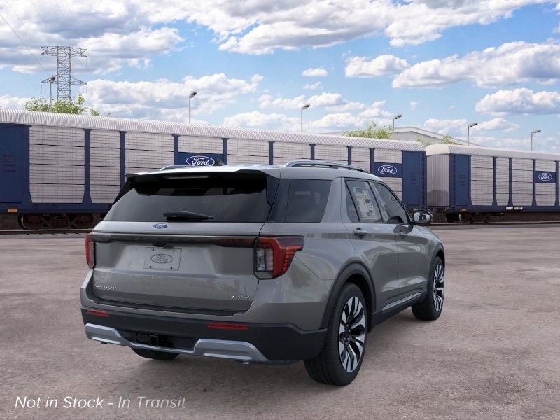 Ford Explorer Vehicle Full-screen Gallery Image 10