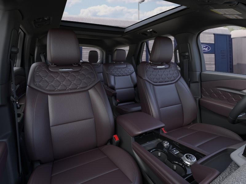 Ford Explorer Vehicle Full-screen Gallery Image 12