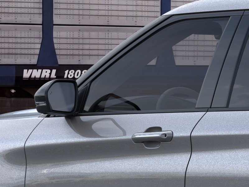 Ford Explorer Vehicle Full-screen Gallery Image 22