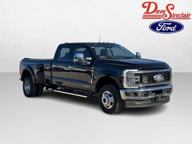 Ford Super Duty F-350 DRW Vehicle Full-screen Gallery Image 04
