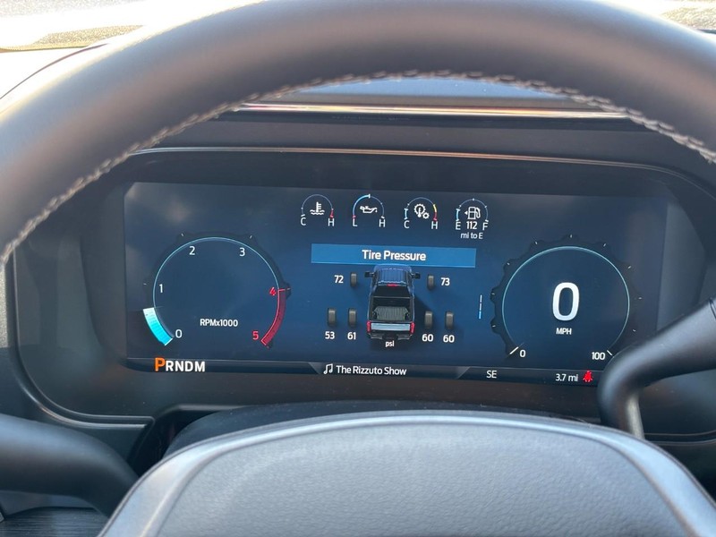 Ford Super Duty F-350 DRW Vehicle Full-screen Gallery Image 21