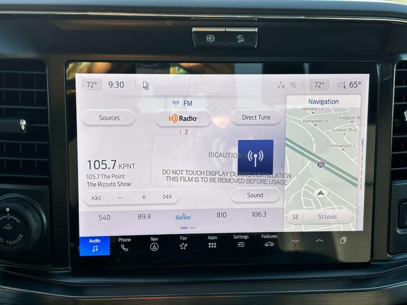 Ford Super Duty F-350 DRW Vehicle Full-screen Gallery Image 22