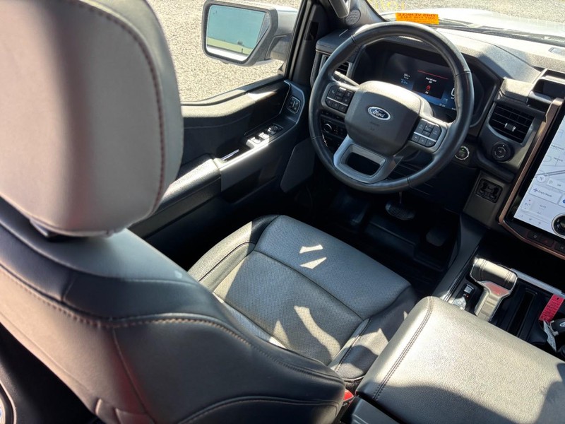 Ford F-150 Lightning Vehicle Image 14