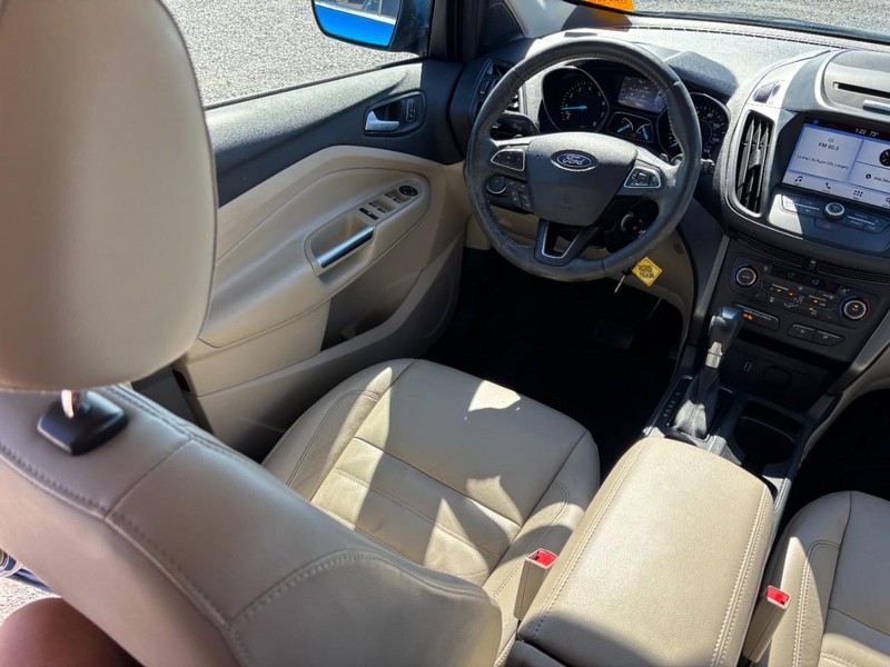 Ford Escape Vehicle Image 14