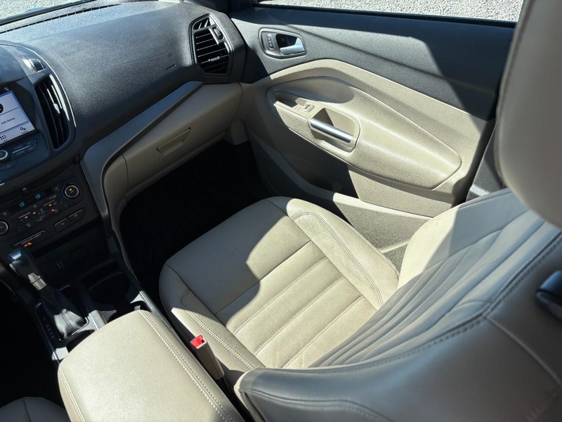 Ford Escape Vehicle Image 16