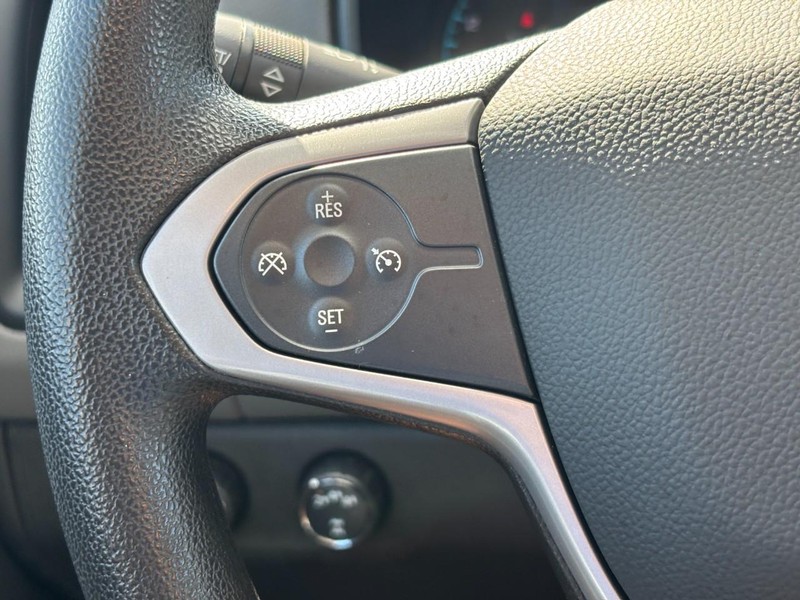 Chevrolet Colorado Vehicle Image 19