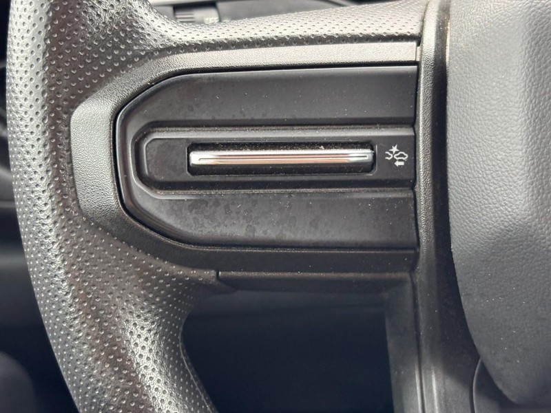 Chevrolet Colorado Vehicle Image 19