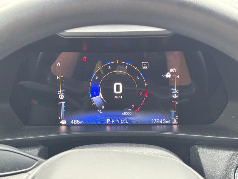 Chevrolet Colorado Vehicle Image 21