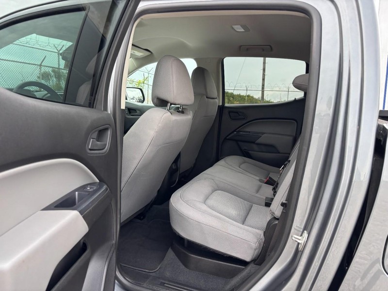 Chevrolet Colorado Vehicle Image 12