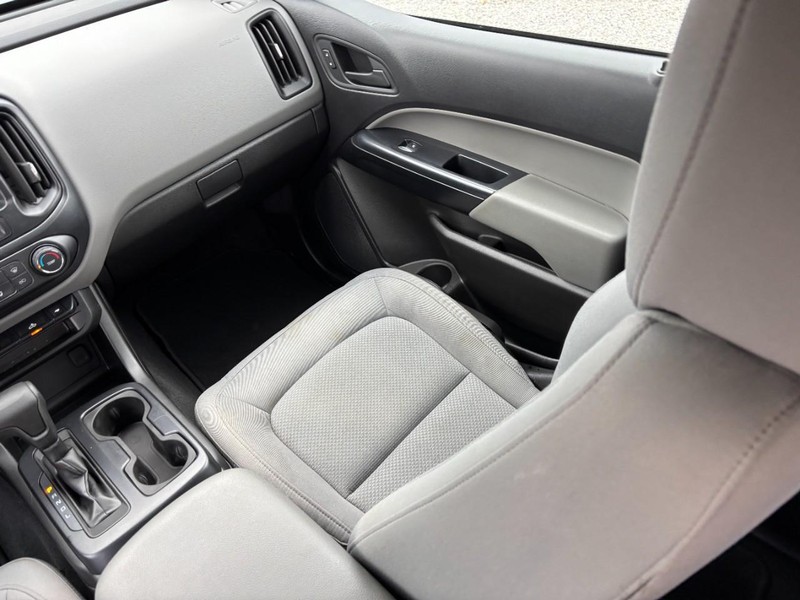 Chevrolet Colorado Vehicle Image 15